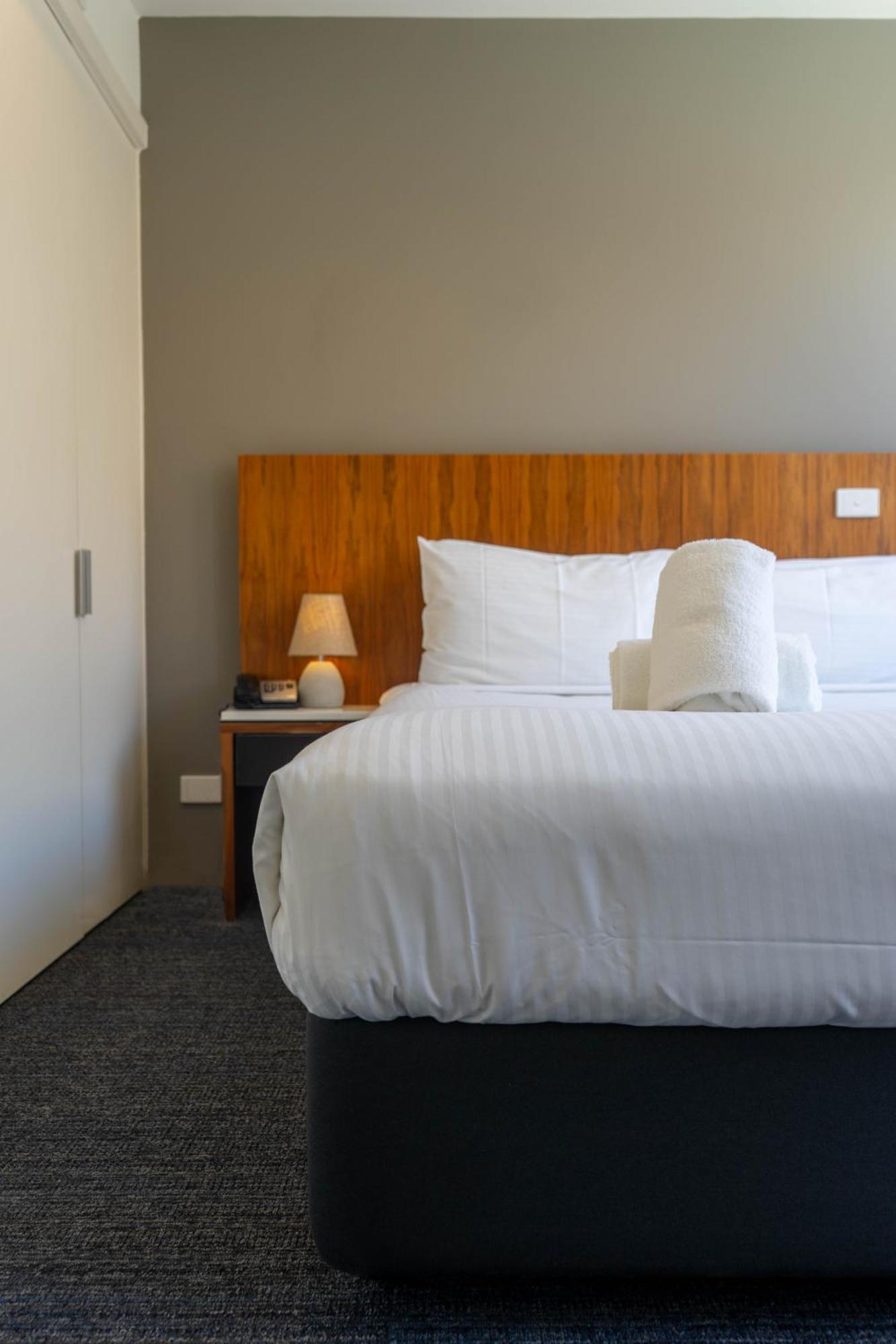 Cosmopolitan Hotel And Apartments Melbourne City Exterior foto