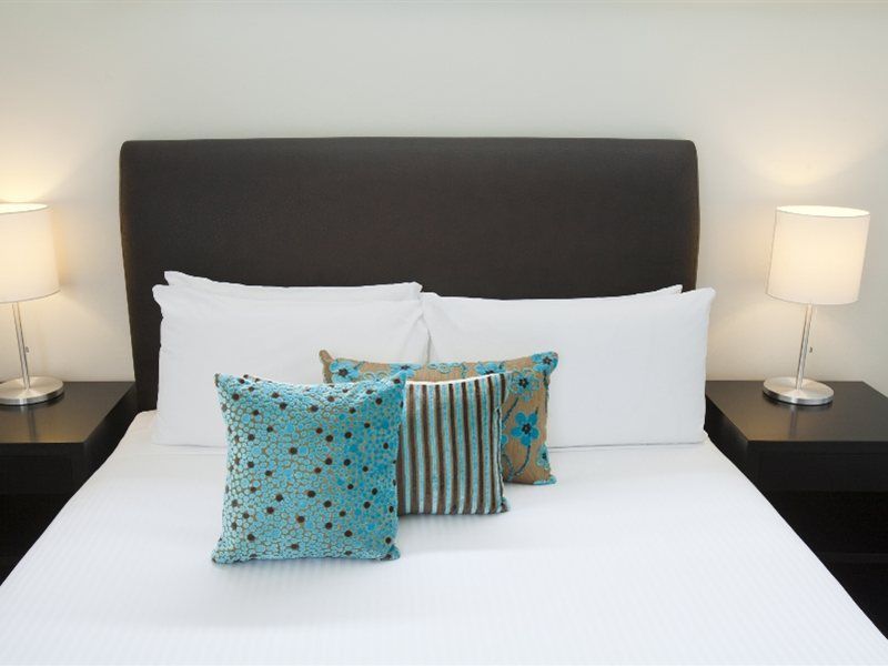 Cosmopolitan Hotel And Apartments Melbourne City Exterior foto